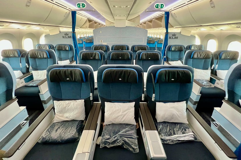 Review: KLM’s new Premium Comfort cabin on the Boeing 787-10 Dreamliner ...