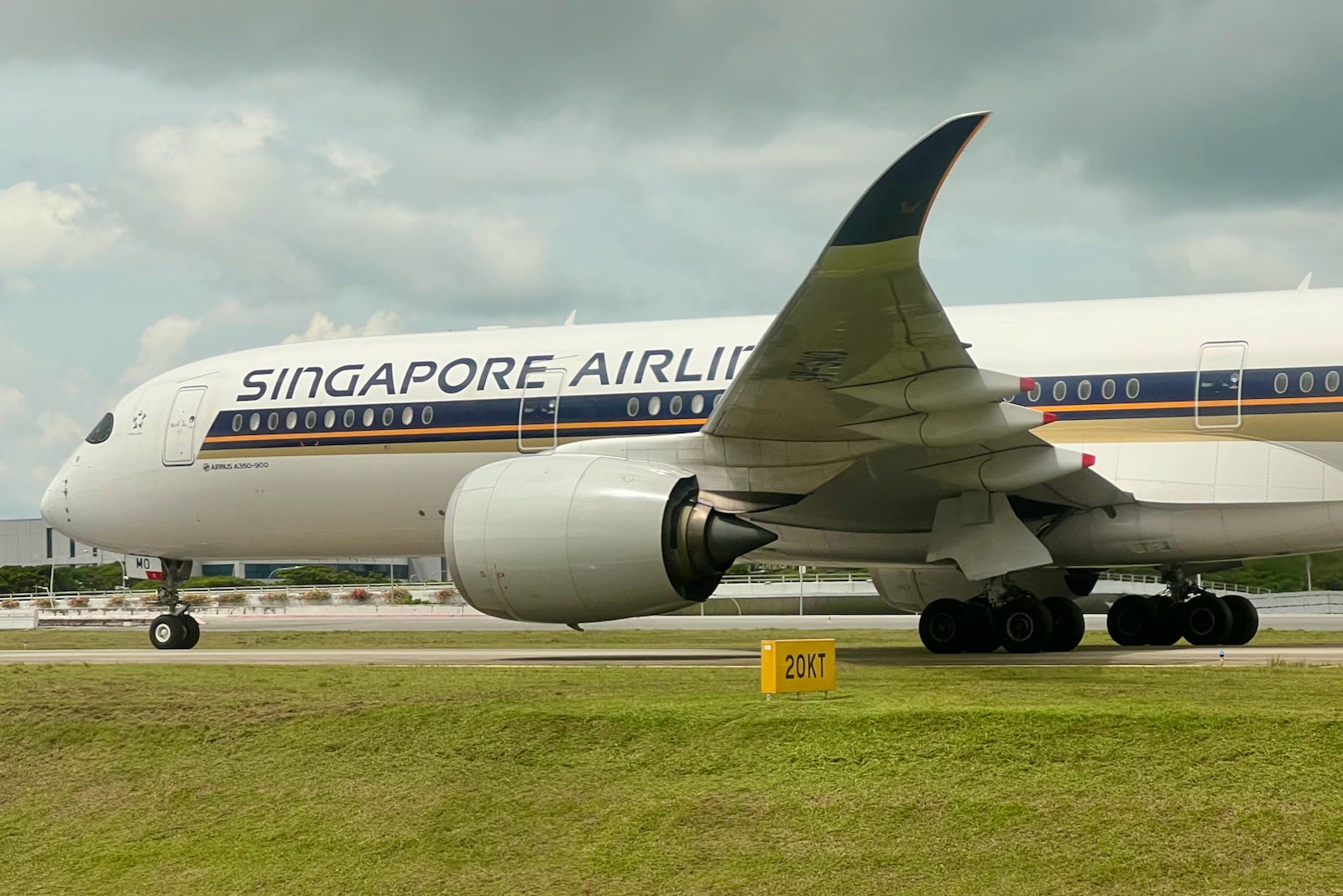 Singapore Airbus on runway