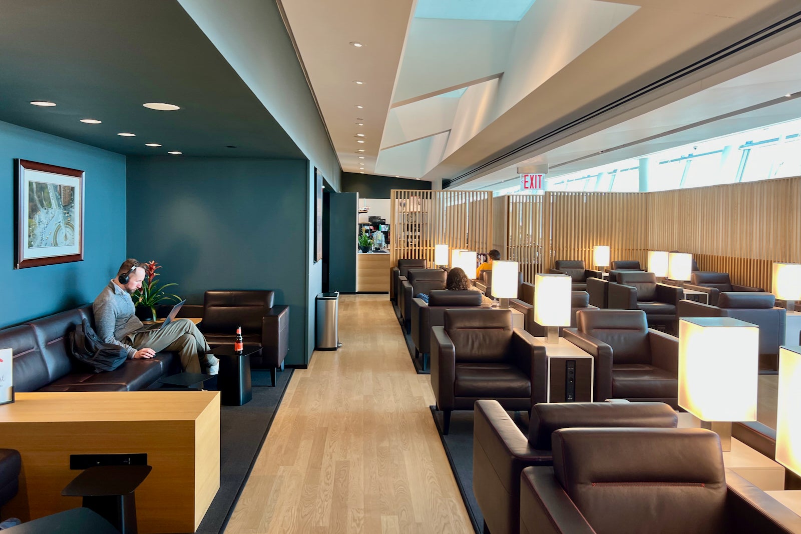Inside JFK's 'new' and much improved Priority Pass lounge - The Points Guy
