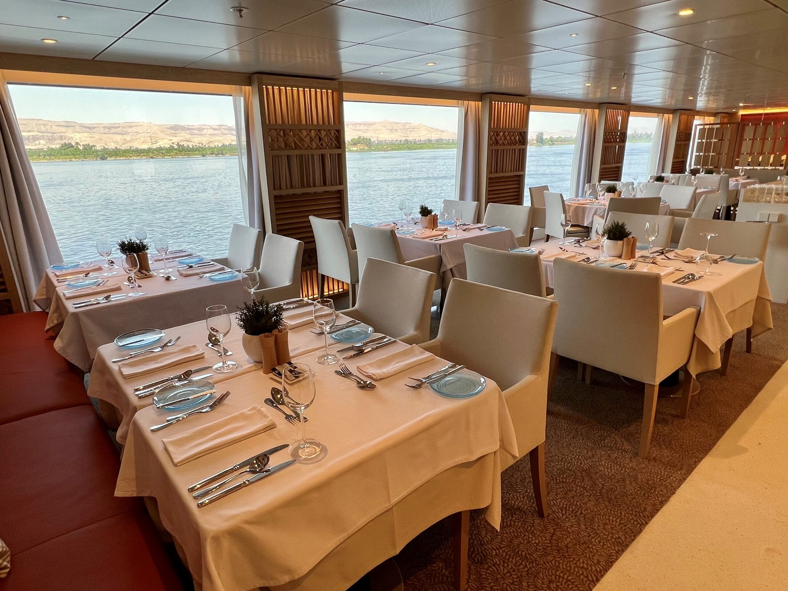 nile cruise interior