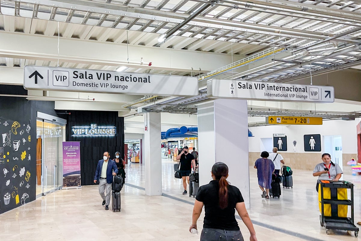 United Airbus A320 business class review - The Points Guy