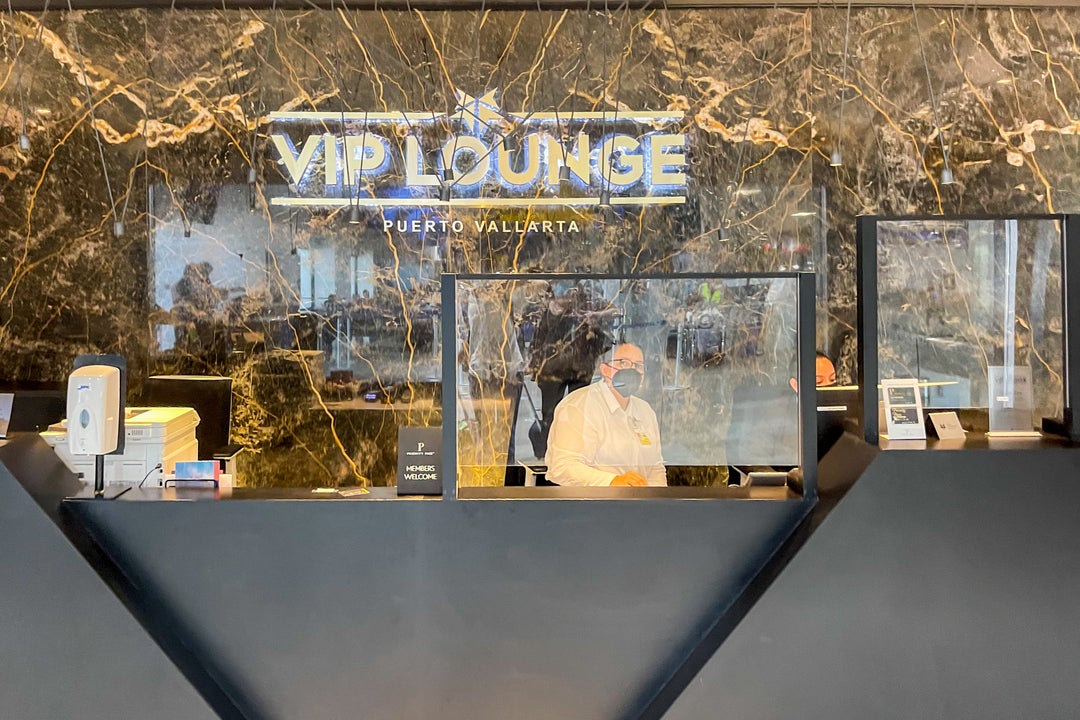 United Airbus A320 business class review - The Points Guy