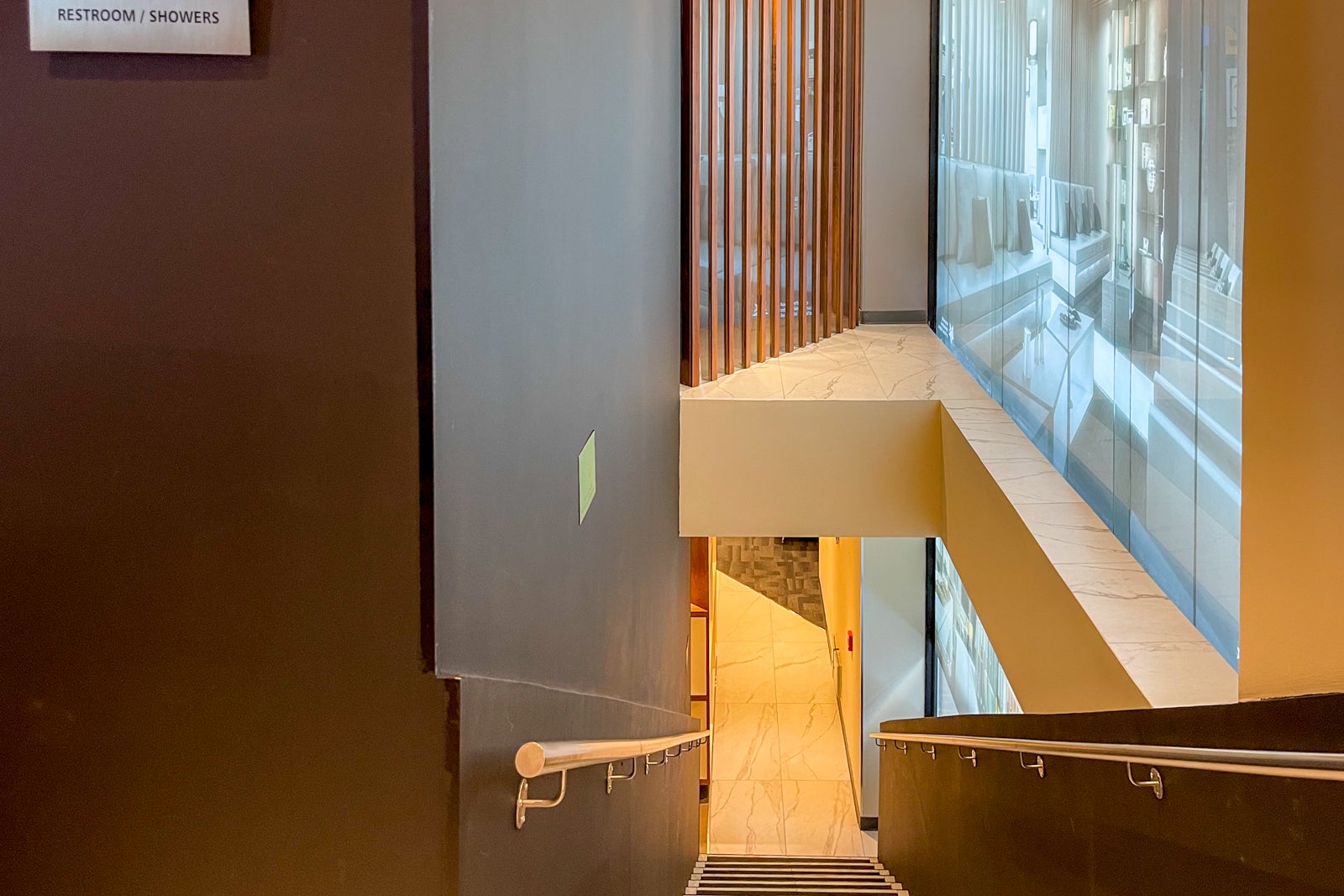 An easy weekday upgrade: A review of United Business on the A320 from