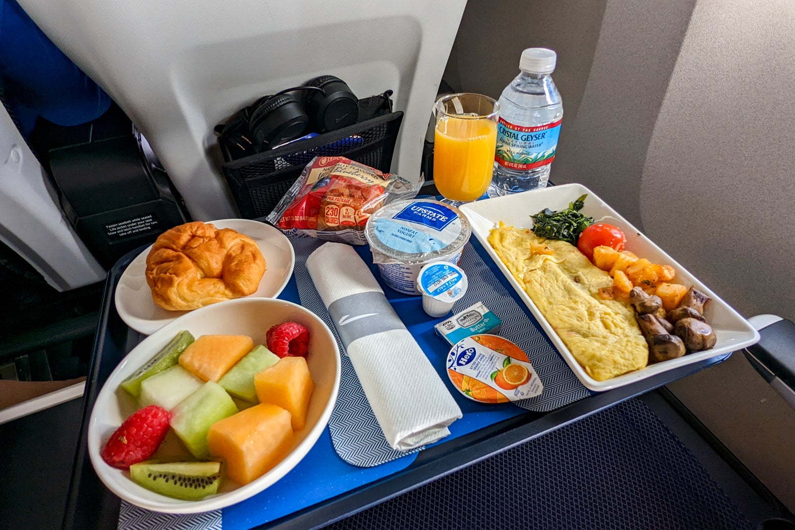 british airways world traveller food