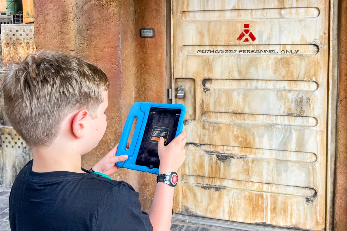 Disney World Packing Guide From A Theme Park Pro The Points Guy disney-world-packing-guide-from-a-theme-park-pro-the-points-guy