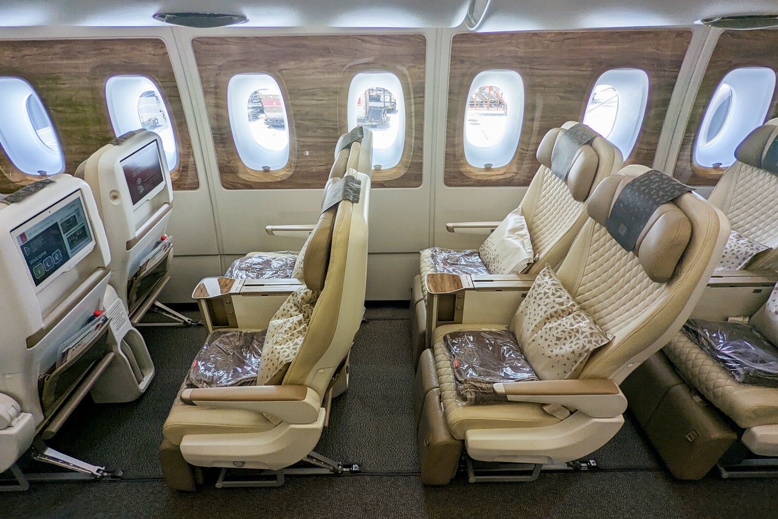A review of Emirates' new premium economy on the A380 from Dubai