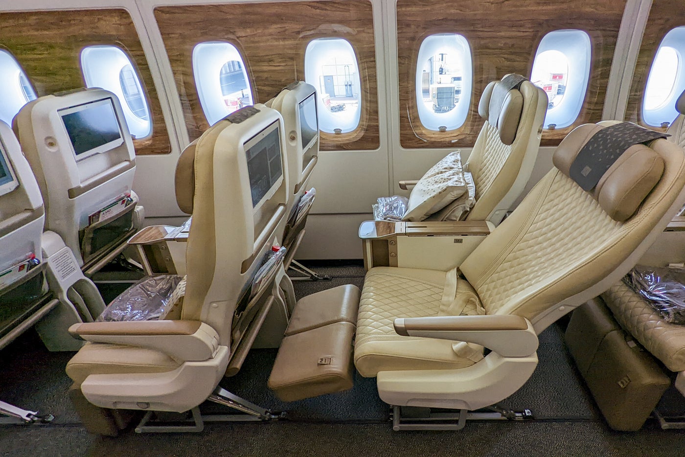 A review of Emirates' new premium economy on the A380 from Dubai to London
