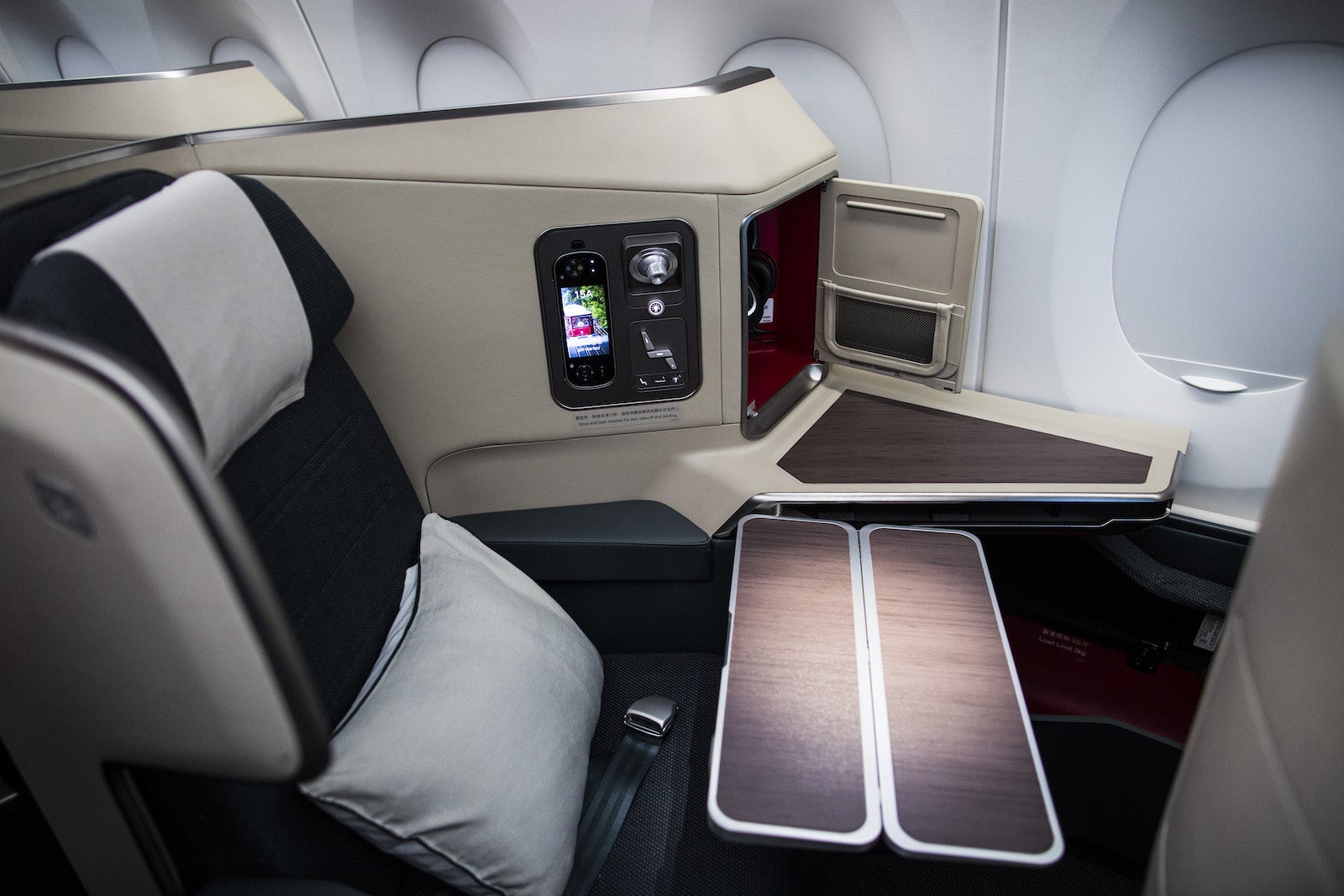 Cathay Pacific A350-900 business class