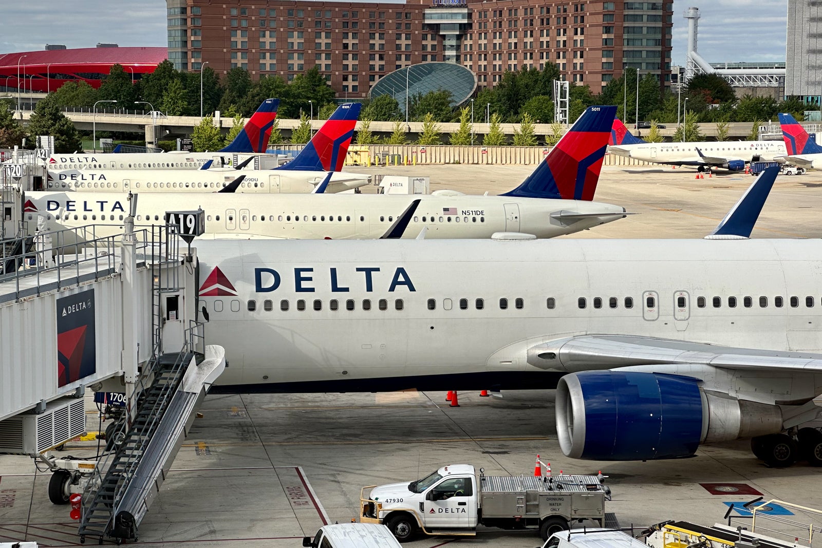 Delta SkyMiles changes Delta overhauls how you earn Medallion status