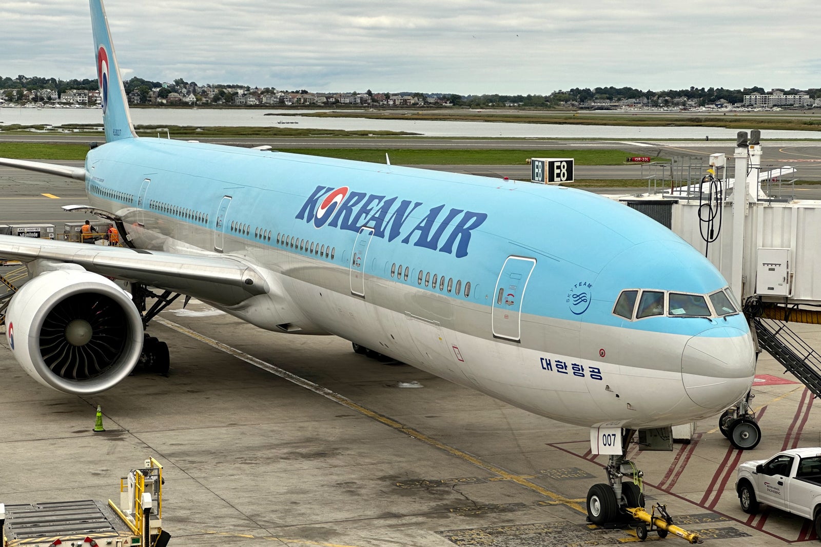 Korean Air Boeing 777 Boston