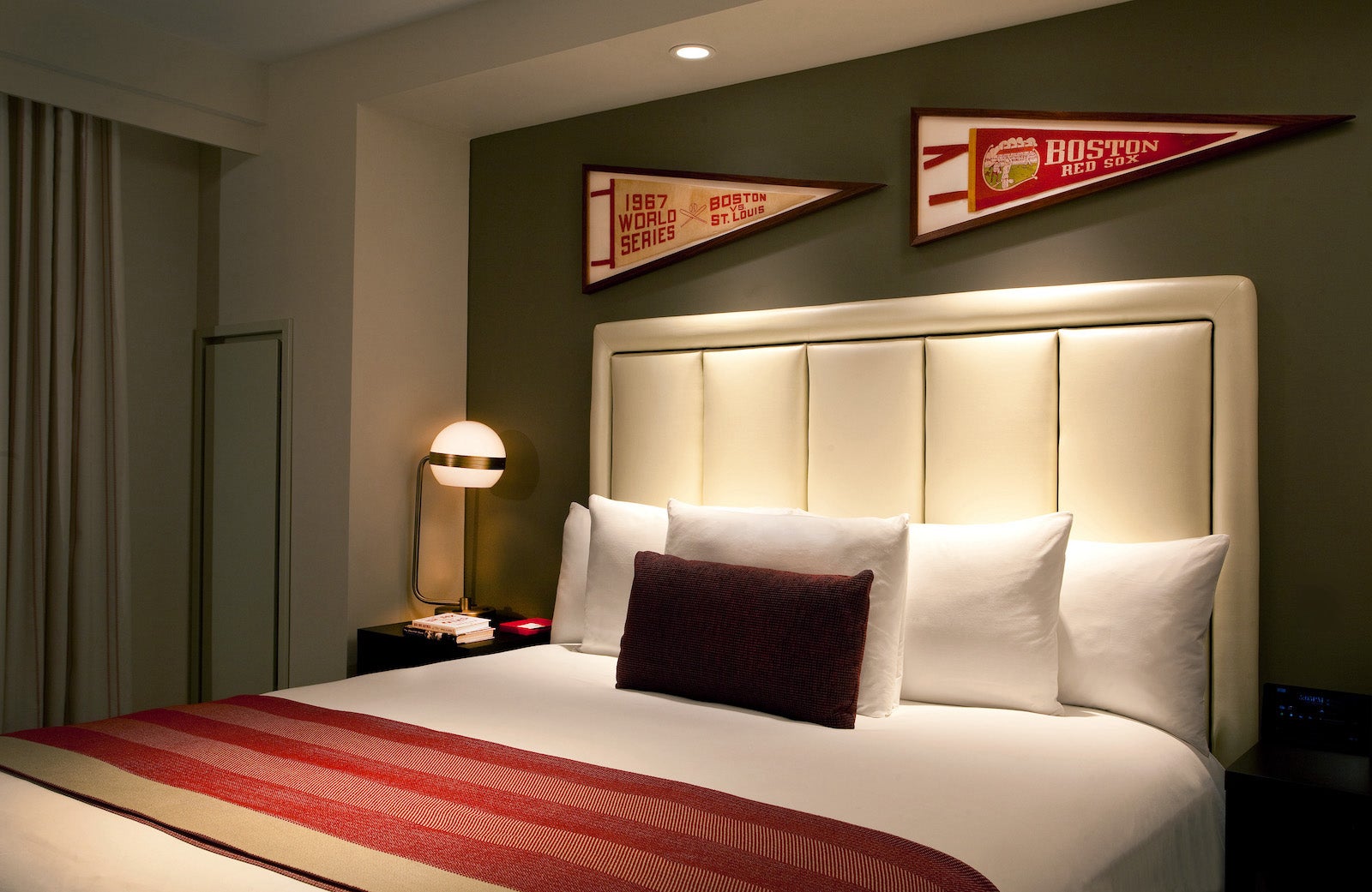 10Best Hotels for Baseball Fanatics To Bunk Up In