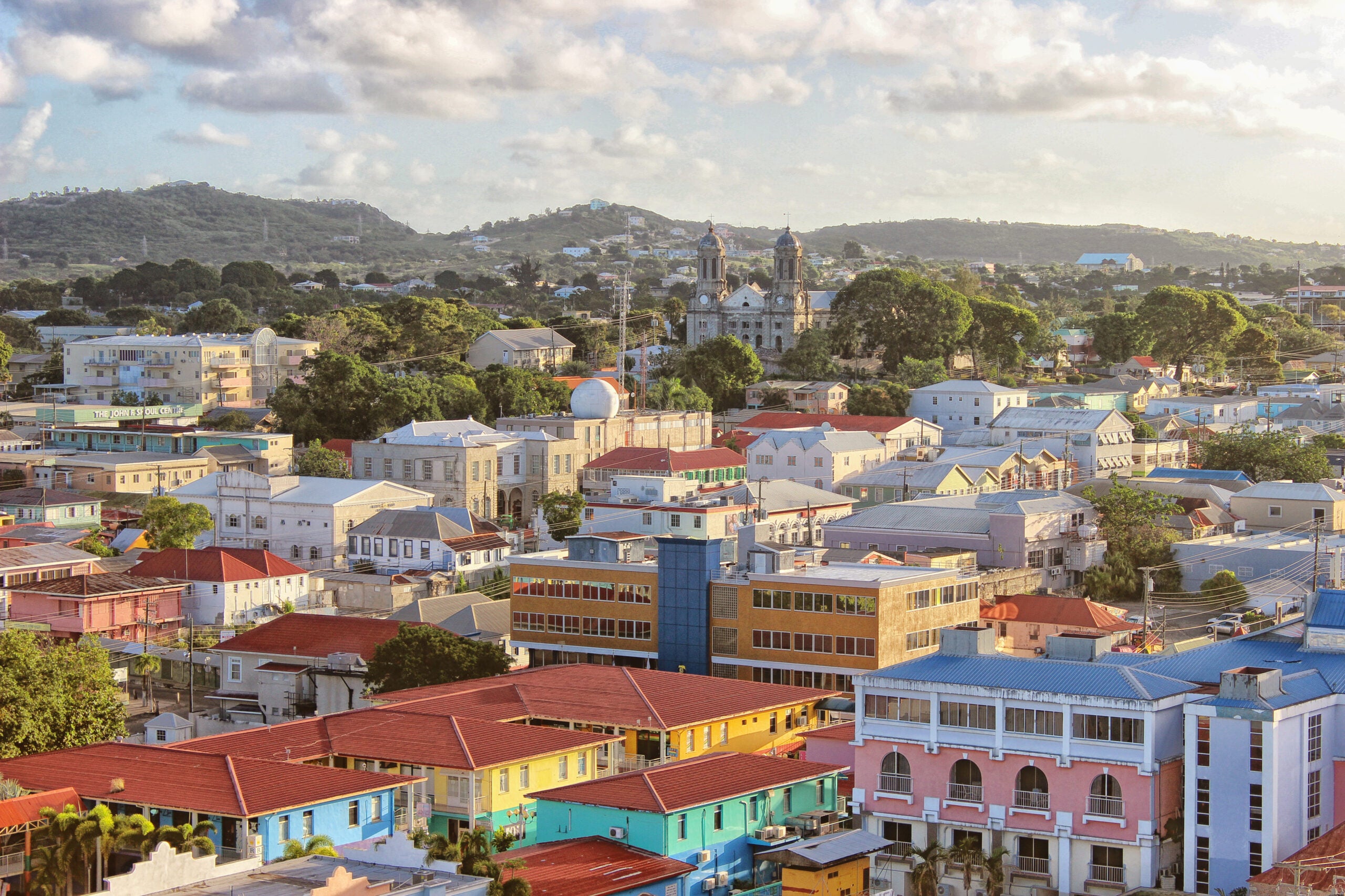 Rating discounted flights from NYC to Antigua all through 2024
