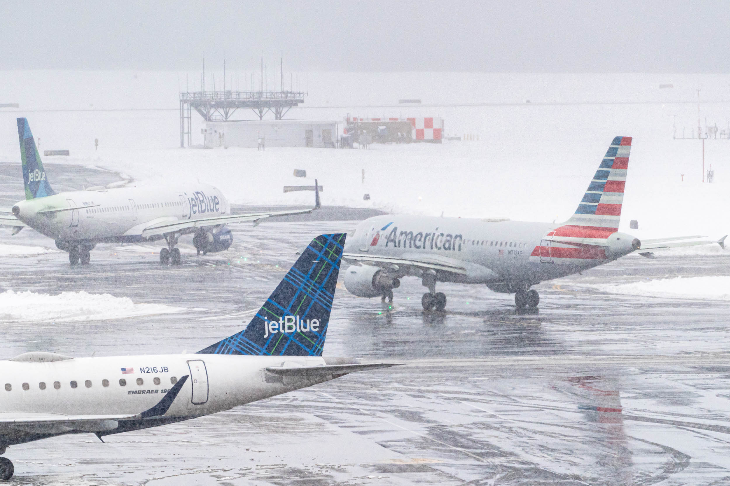 JetBlue American North East Alliance Boston Snow-1