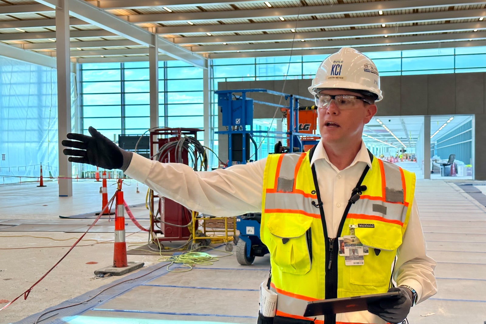 Sneak peek Inside the new Kansas City Airport terminal, opening in