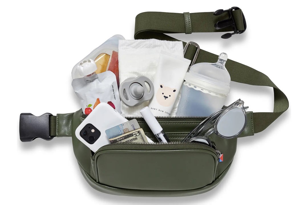 These are the 11 best travel fanny packs for easy, handsfree travel