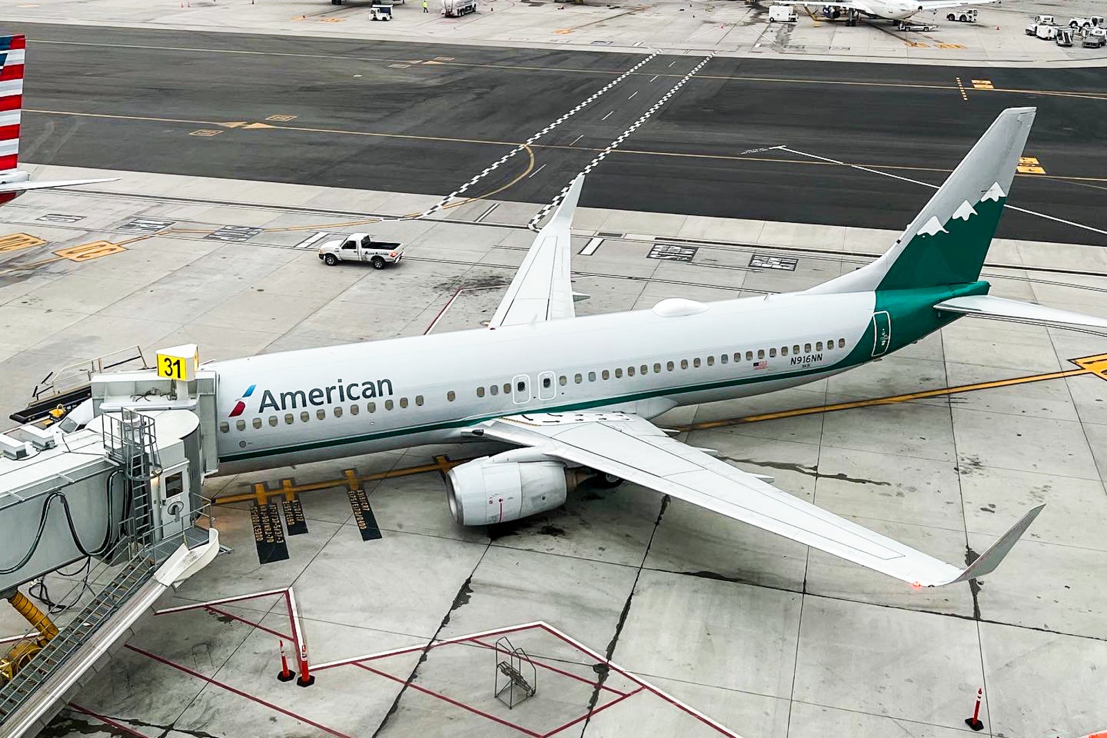 American Airlines Reno Air special livery on a Boeing 737.