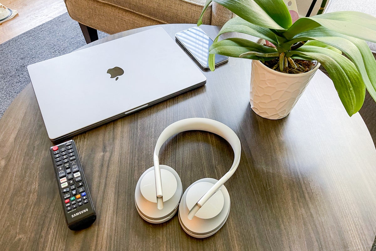 Bose Noise Cancelling Headphones 700 review 1 of the best travel