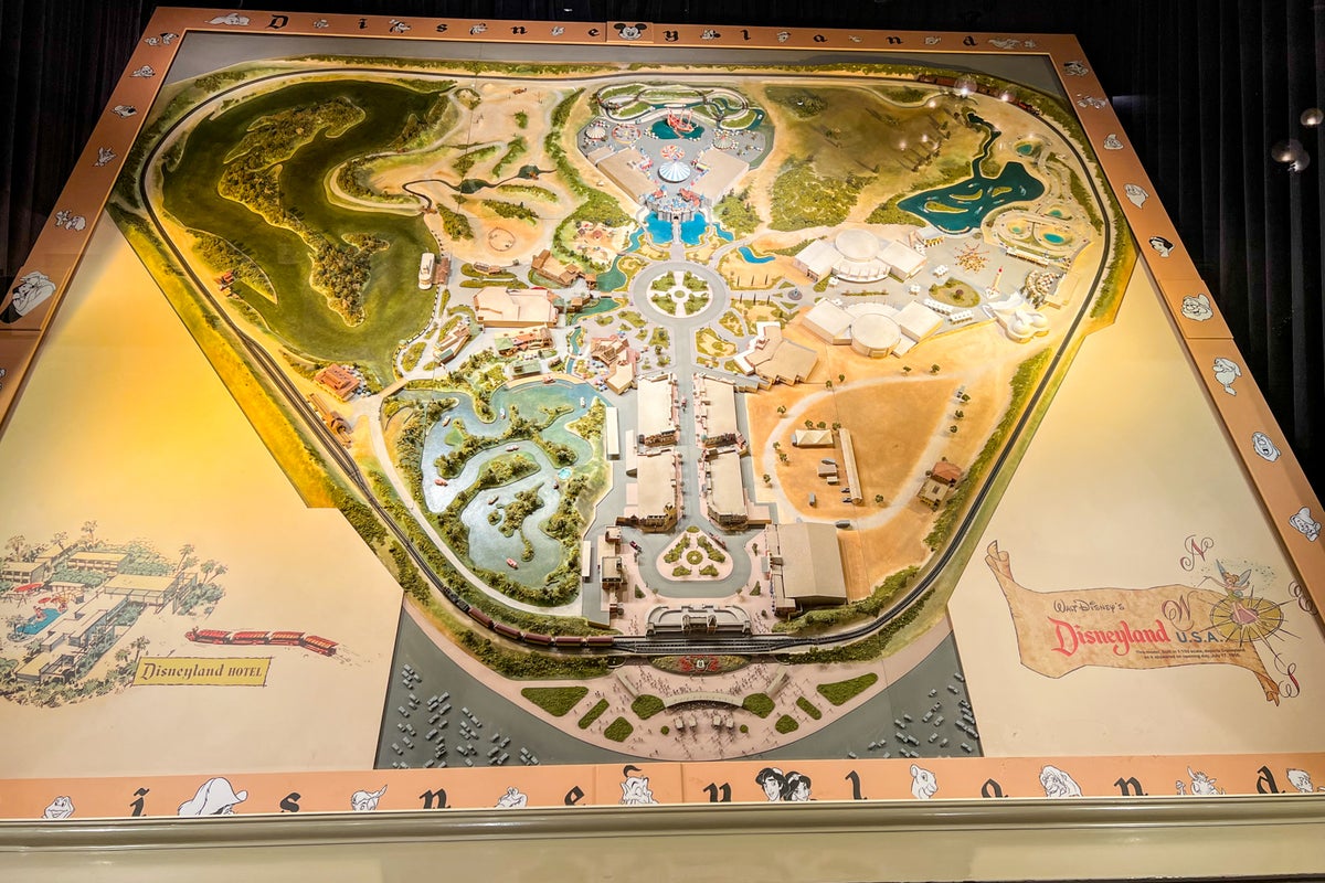 Disneyland's newest tour goes inside Walt Disney's apartment The