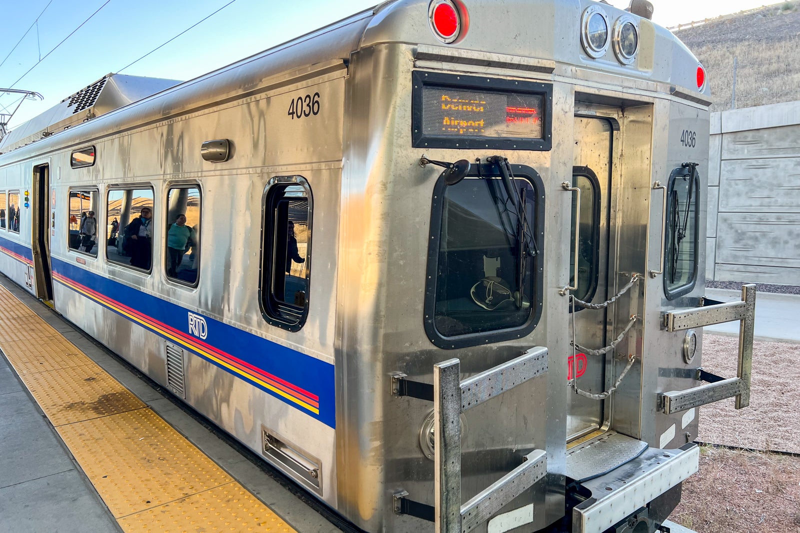 Denver Airport Train & Light Rail