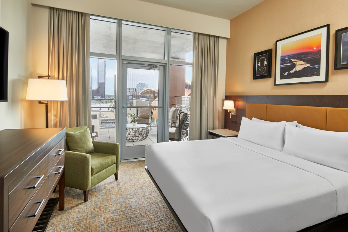 Hilton just opened the country’s biggest and most modern Embassy Suites ...