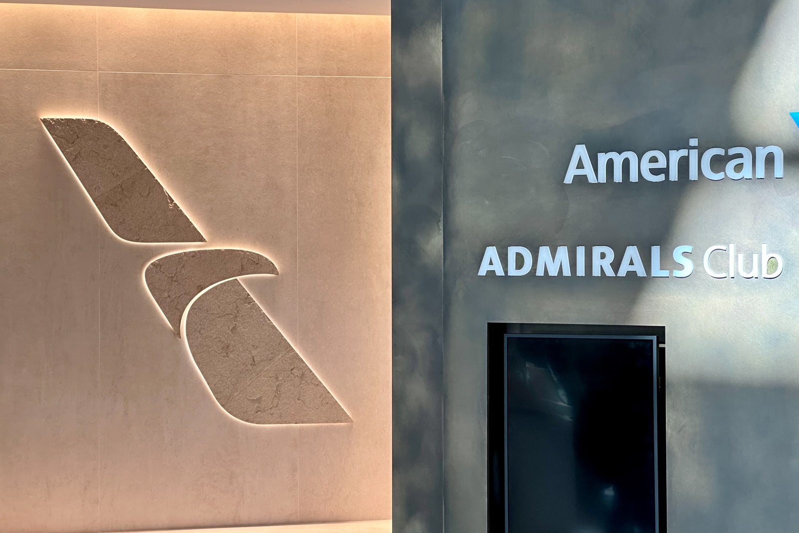 American Admirals Club DCA Reagan National