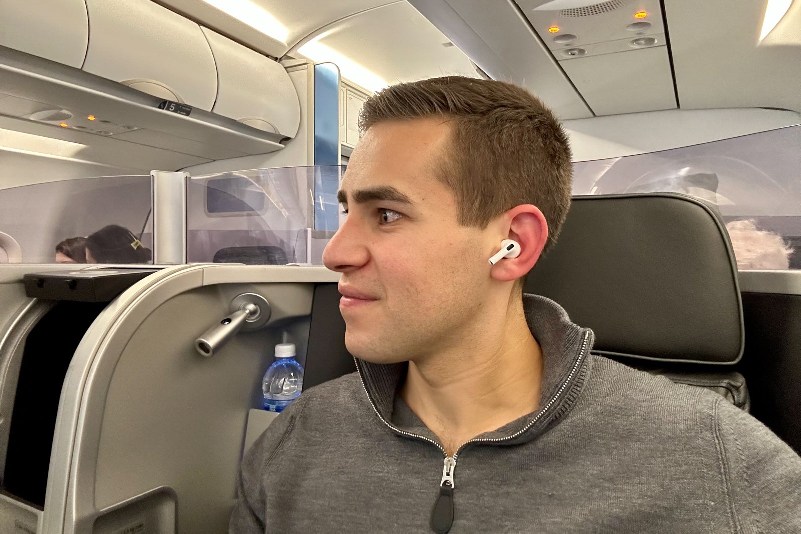 Airpods in online airplane