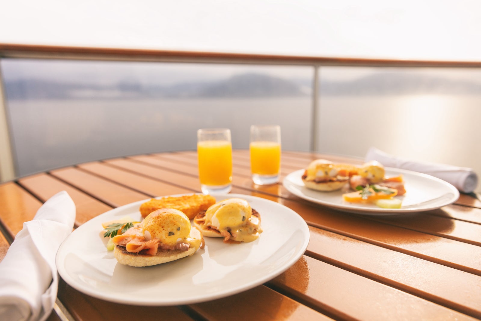 10 Reasons to Eat Dinner in Your Cruise Ship's Buffet