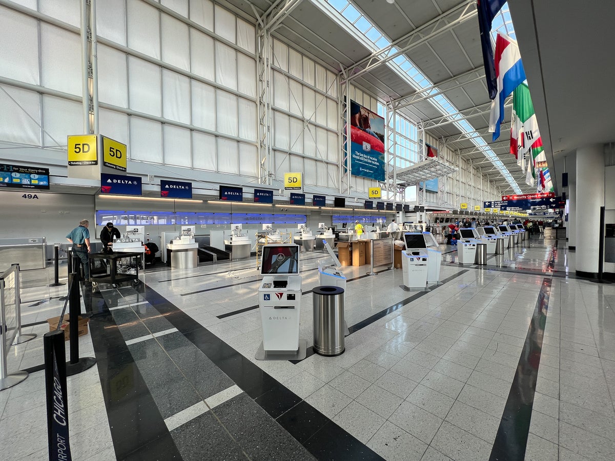 First look: Delta launches new Sky Club and T5 gate at Chicago's O'Hare ...