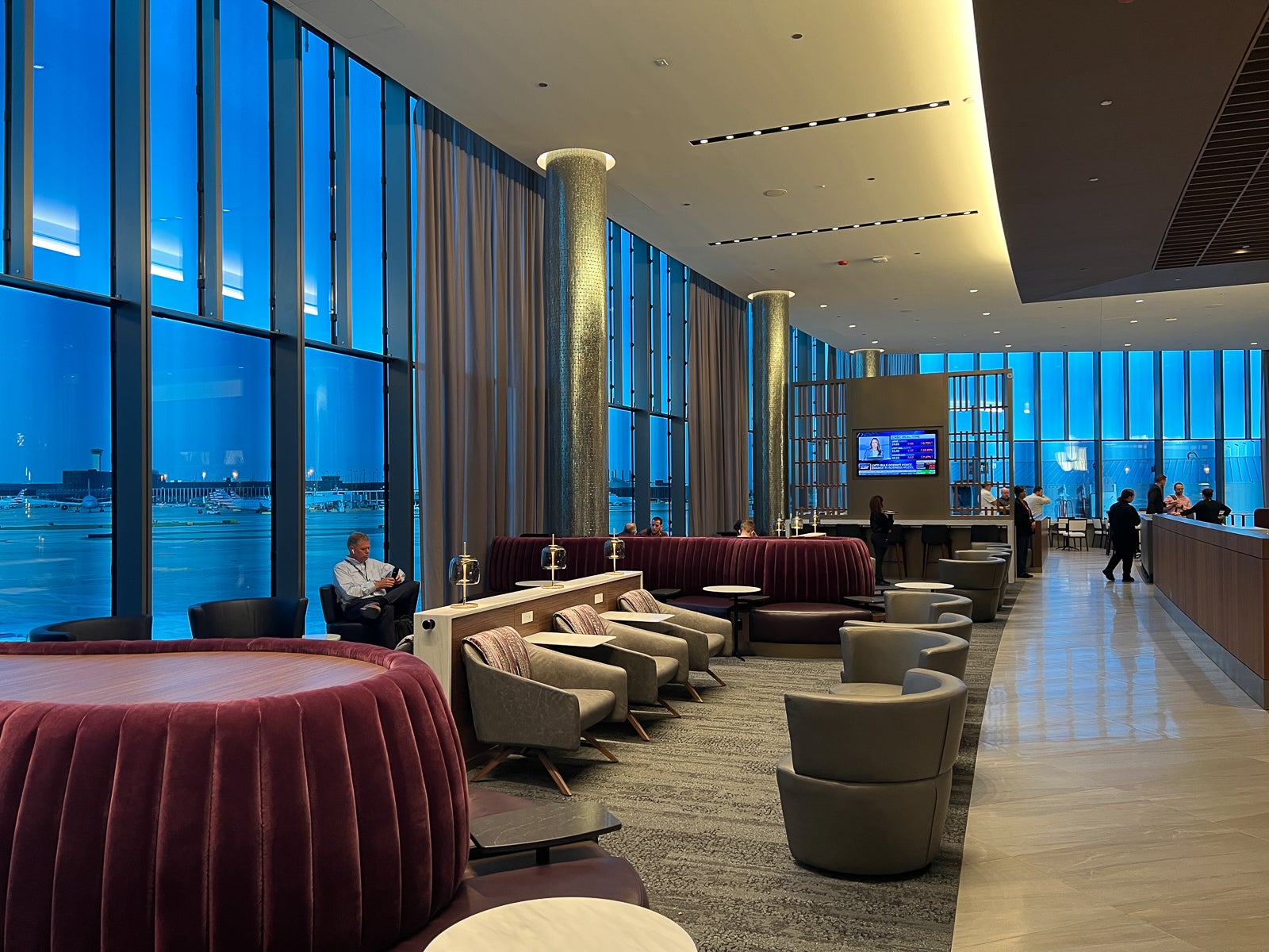 First look: Delta unveils new Sky Club and T5 gates at Chicago's O'Hare Airport