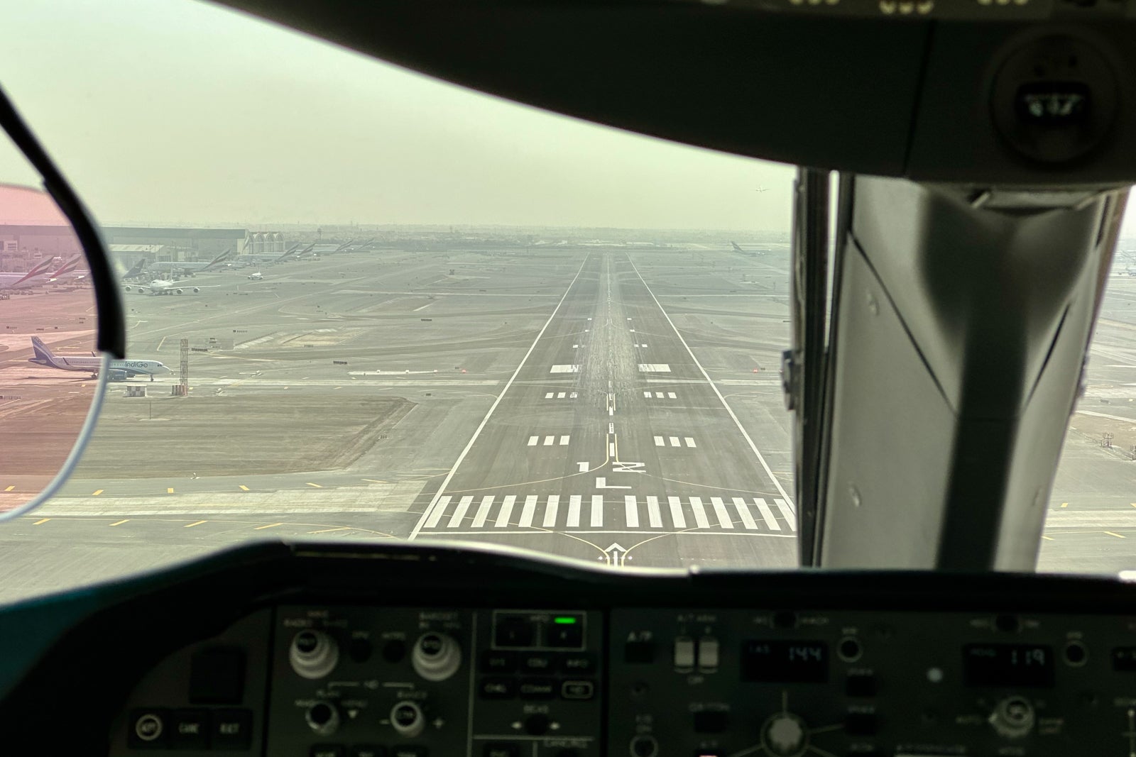 boeing 777 cockpit door