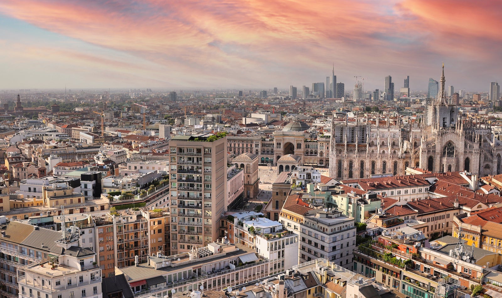 Premium economy flights to Milan for under $1,000 — including Thanksgiving