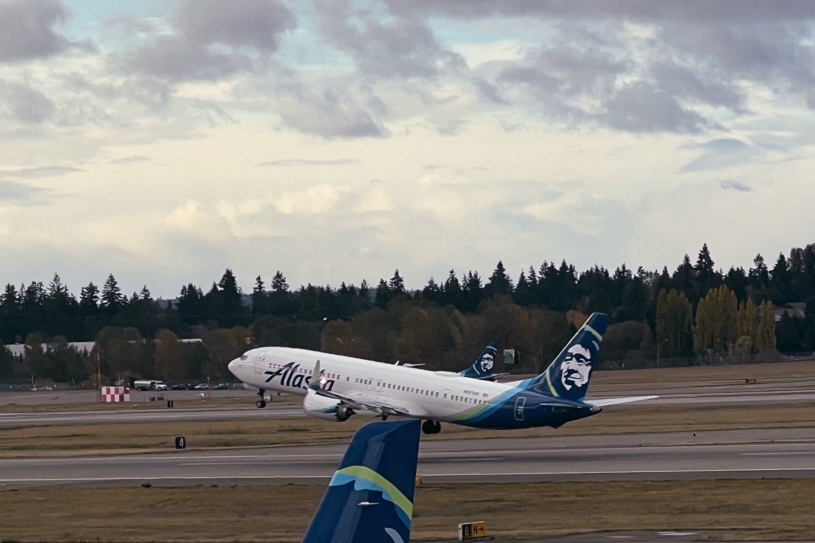 Alaska Airlines credit card gets additional perks, new restrictions — and a higher annual fee - The Points Guy