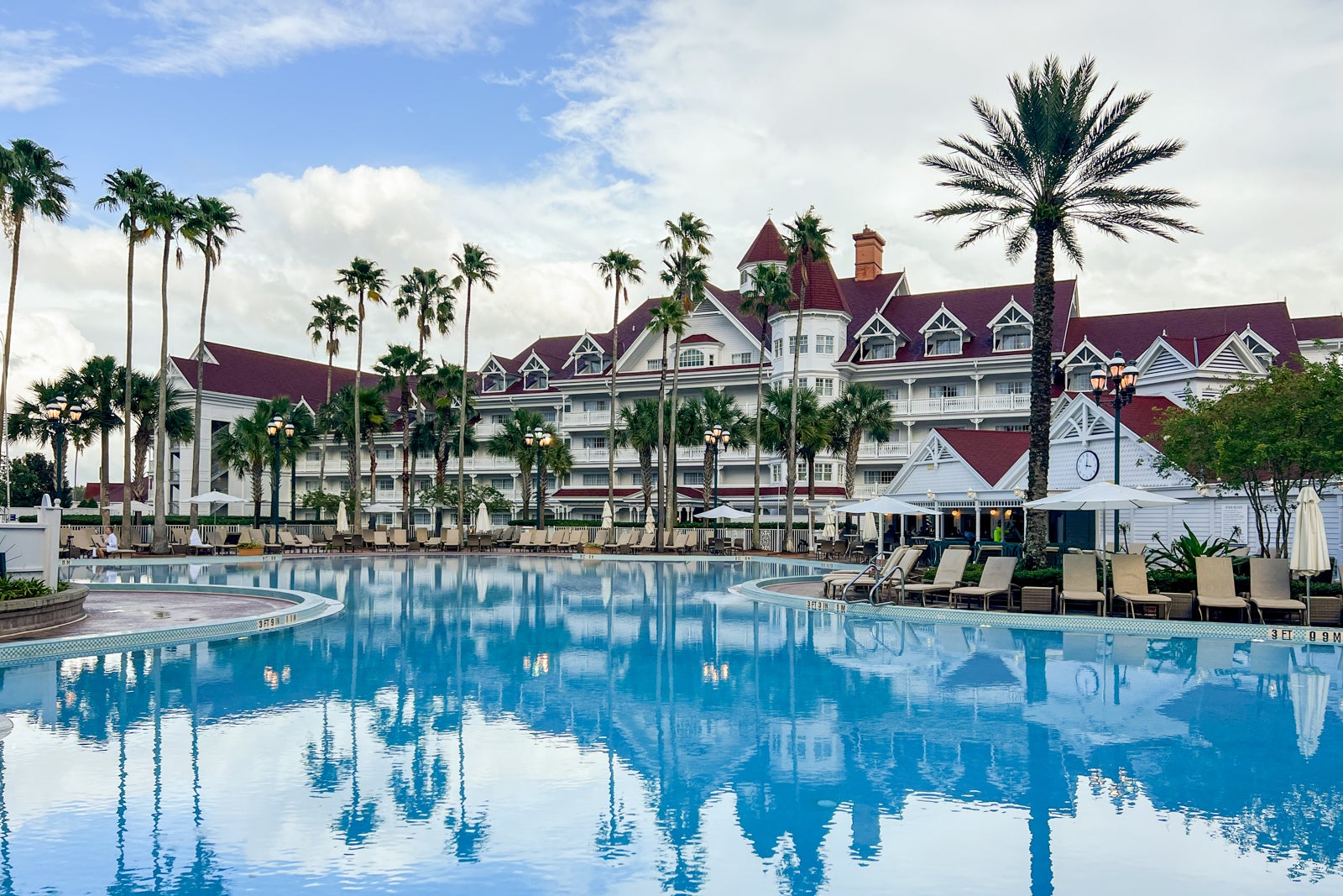 Is Disney World's Grand Floridian the 'grandest' option for you? Here are 8 thin..