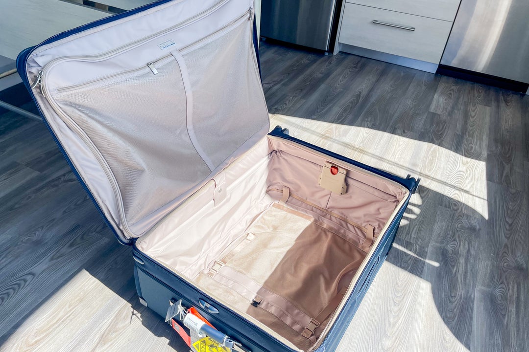Review of the Briggs & Riley Extra Large Expandable Spinner suitcase