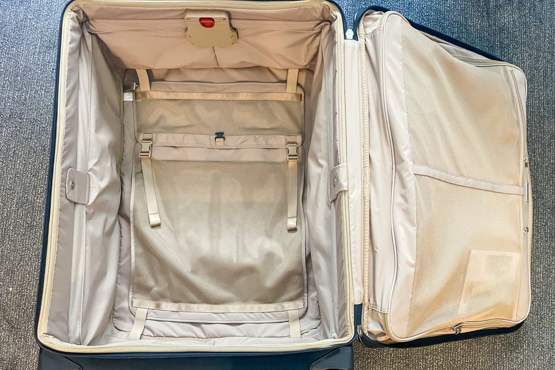 Review of the Briggs & Riley Extra Large Expandable Spinner suitcase