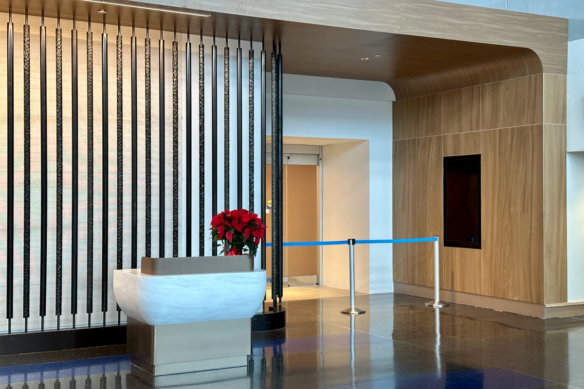 American Airlines, British Airways unveil 3 lounges in JFK's