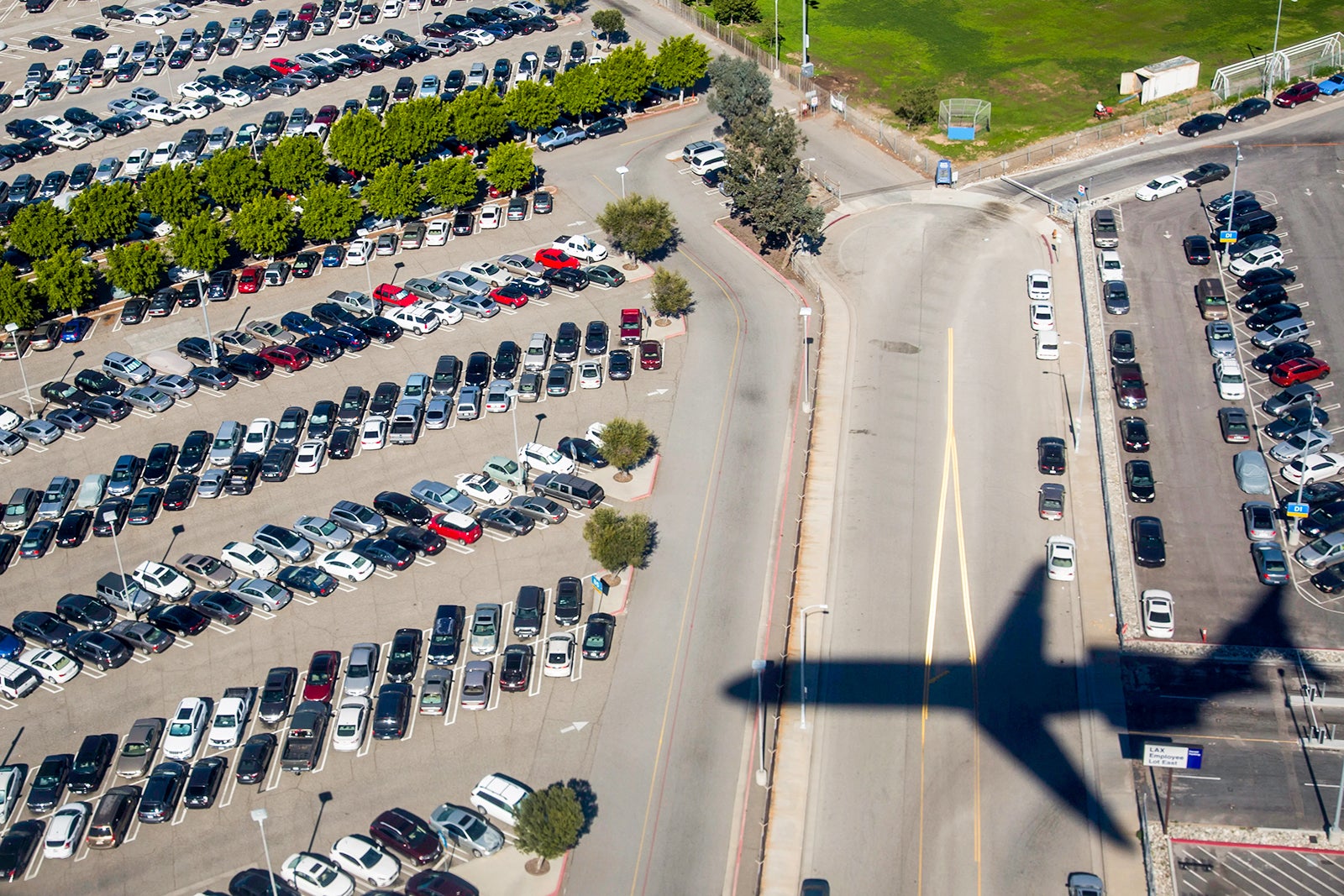 LAX's parking lots fill up quickly_Steve Whiston:Fallen Log Photography:Getty Images
