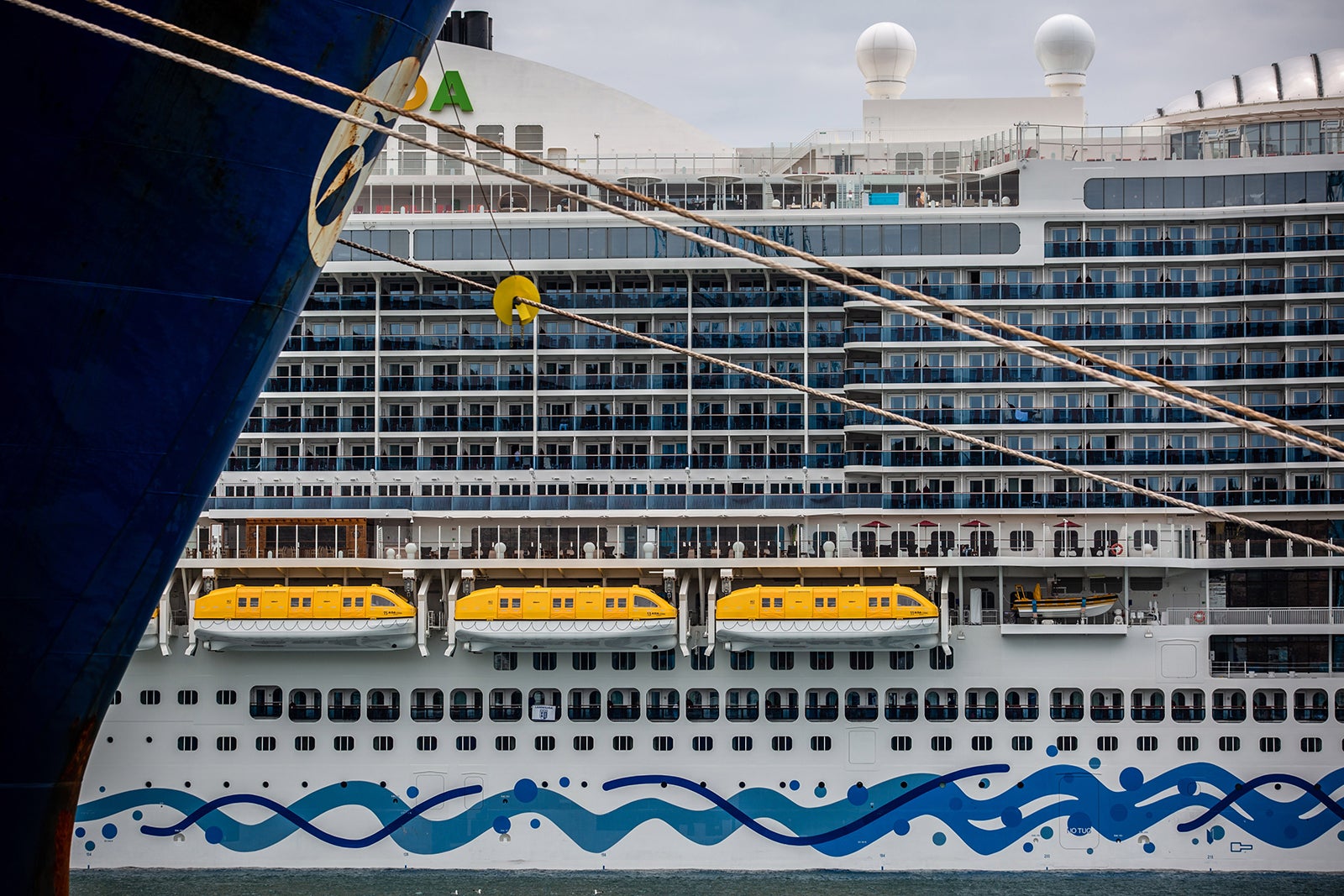 SHOULD I BOOK A STARBOARD OR PORTSIDE CABIN ON A CRUISE?