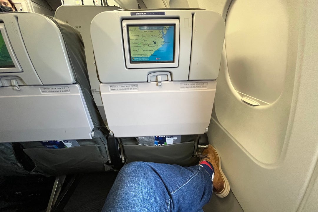 Airplane seat reclining etiquette Is it OK to lean your seat back on a