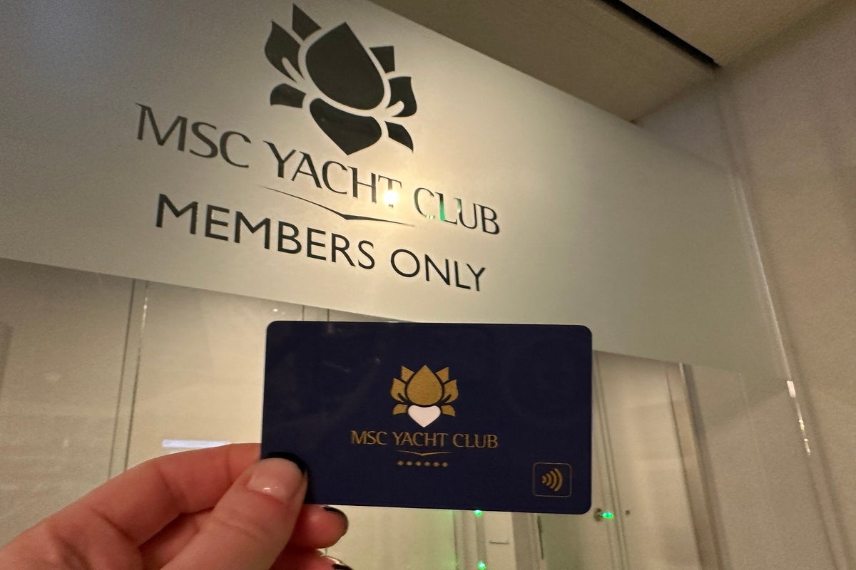 yacht club restaurant msc