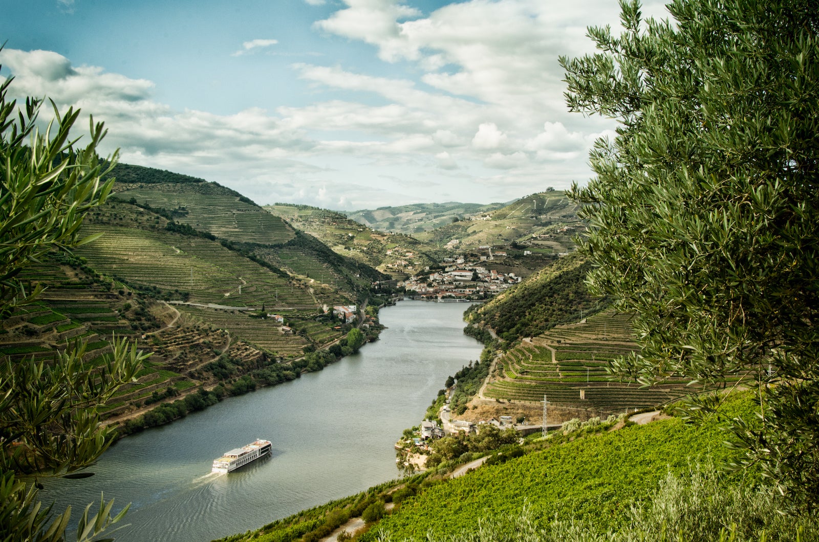 tauck tour douro river