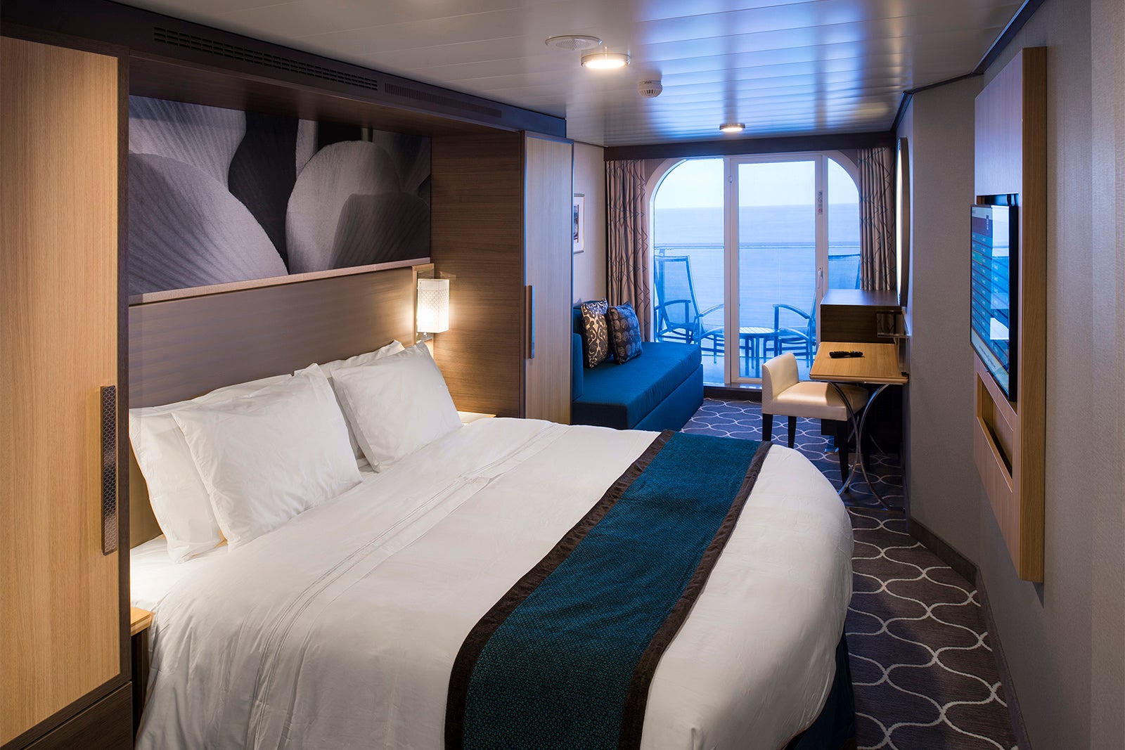 royal caribbean cruise balcony room pictures