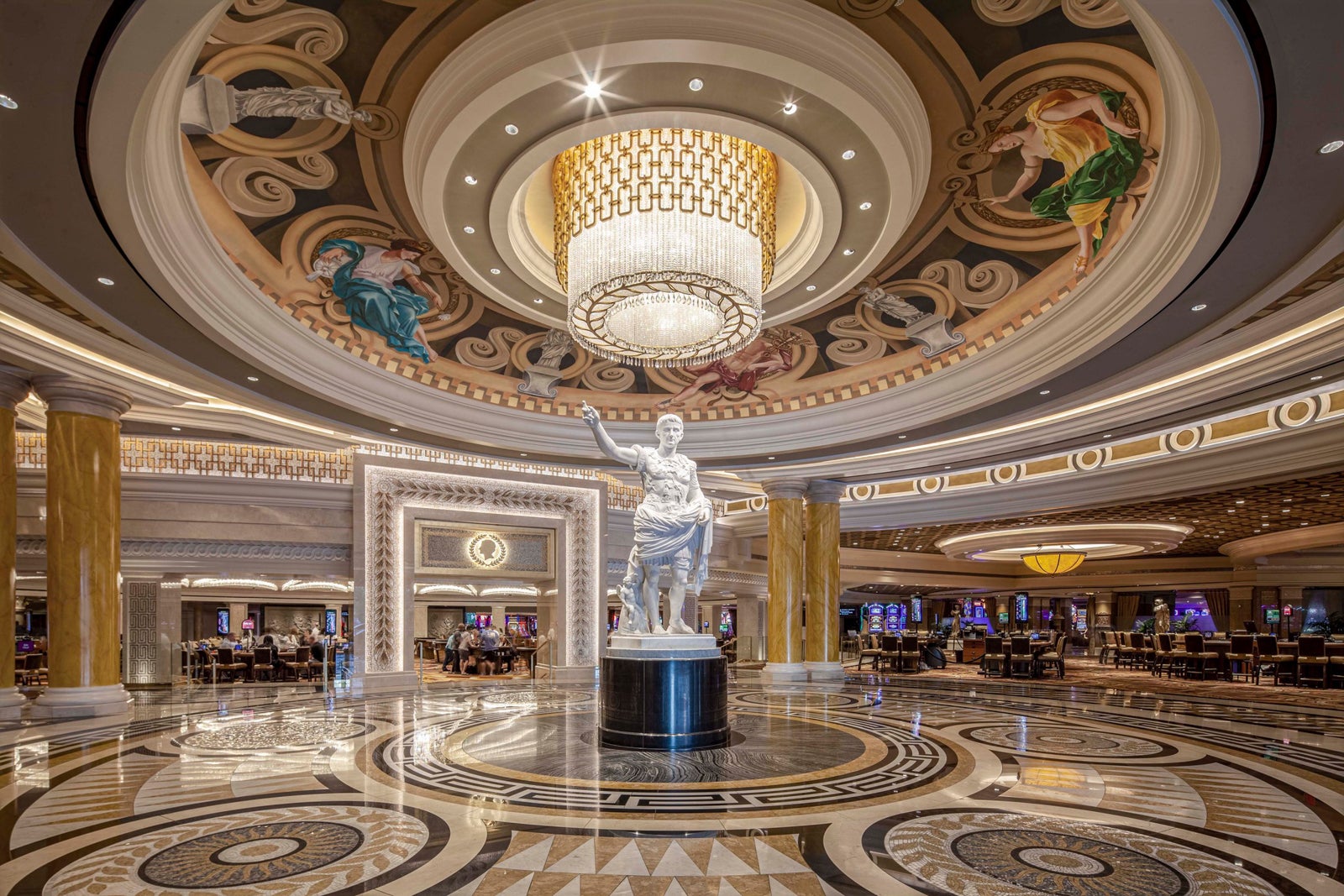 10 Marriott Hotels In Las Vegas That Showcase Unrivaled Luxury And  Hospitality