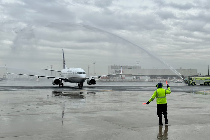 Newark’s Stunning New Terminal A Is Now Open, But With Serious 1st-day 