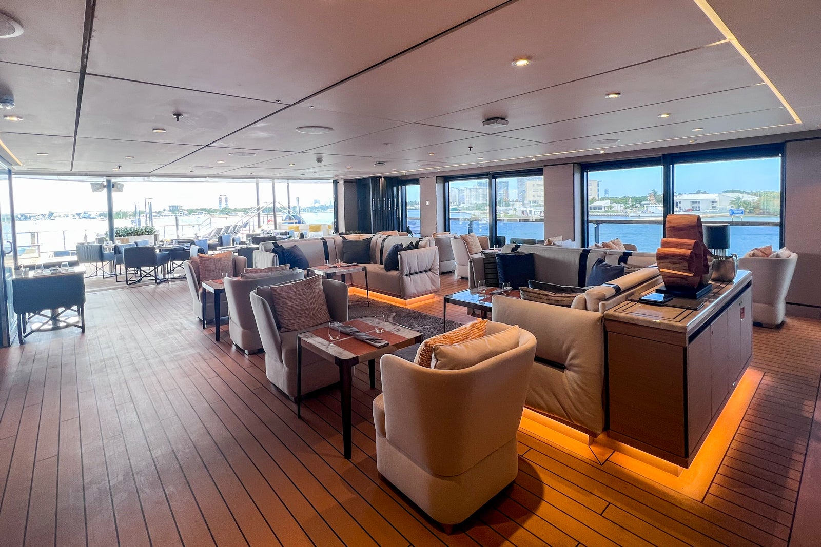 I love luxury hotels, and the RitzCarlton Yacht was made for people