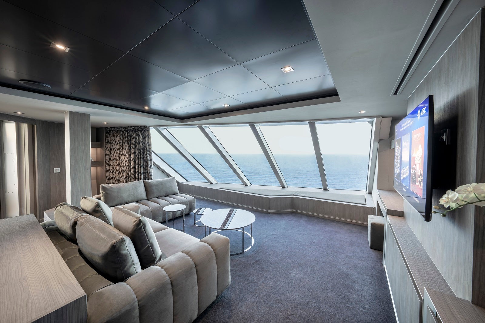 msc virtuosa yacht club deluxe suite