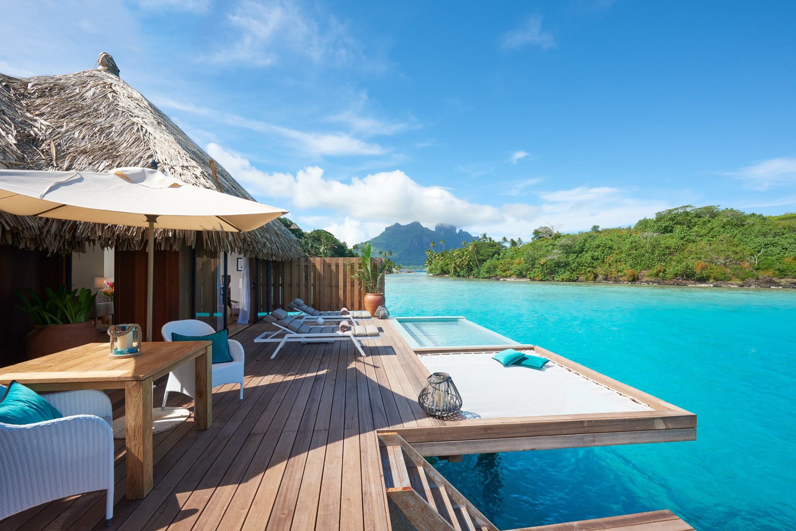 Best Hilton_Conrad Bora Bora Nui_FB