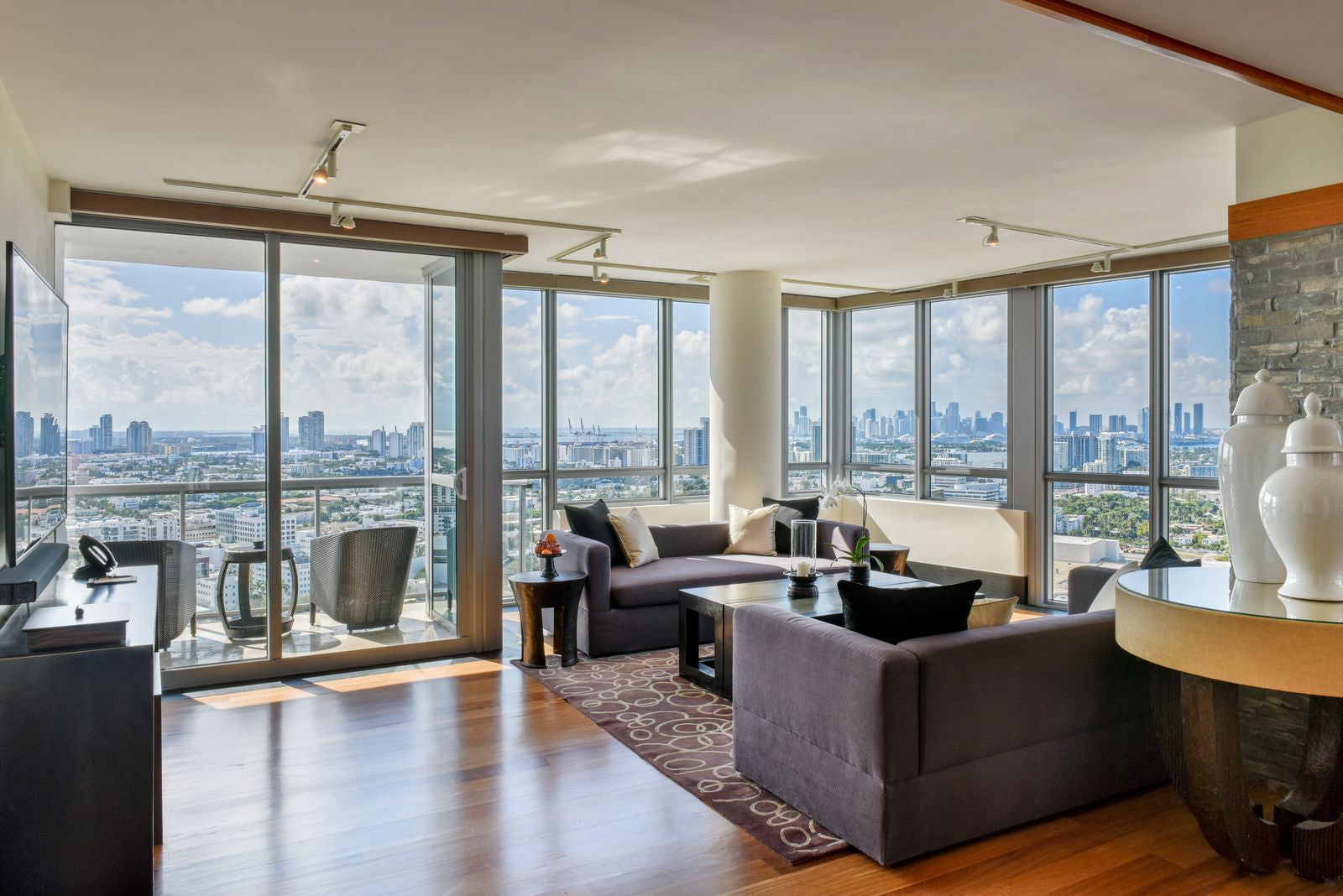 Suite with view of Miami at The Setai Miami Beach