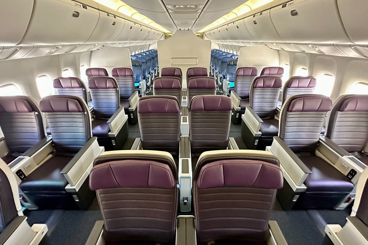 boeing 767 400 cabin tour