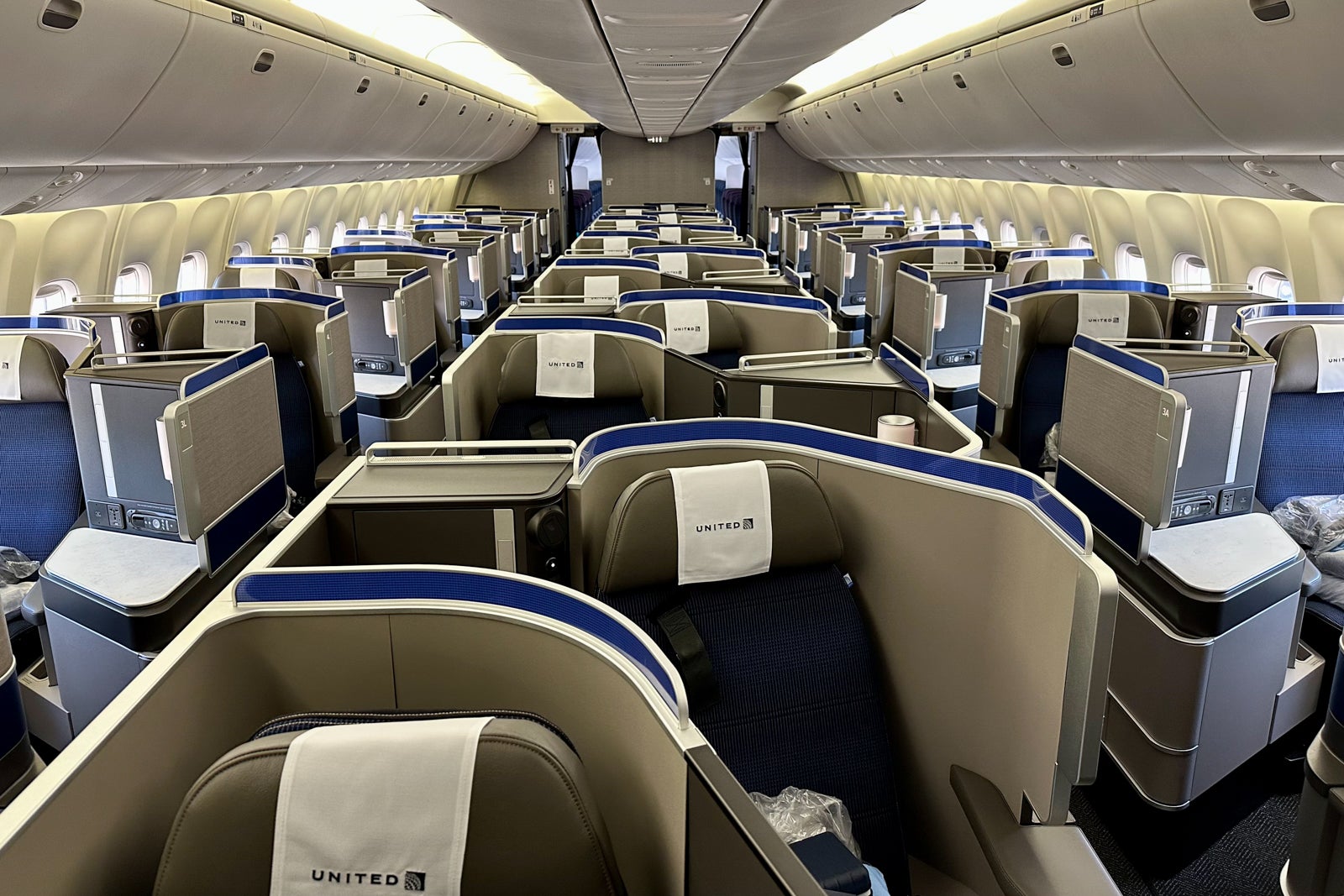 1st look: United’s Premium Plus, Economy cabins on the retrofitted ...